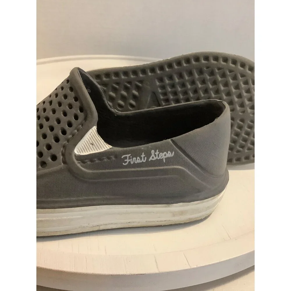 First Steps‎ by Stepping Stones Slip On Garden Clogs Shoes Toddler 6 Gray White